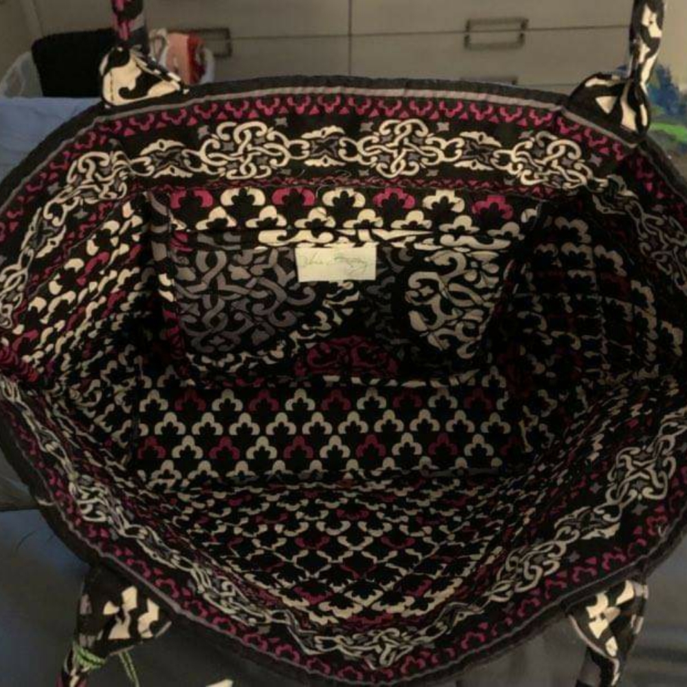 Vera Bradley - Picture 2 of 7